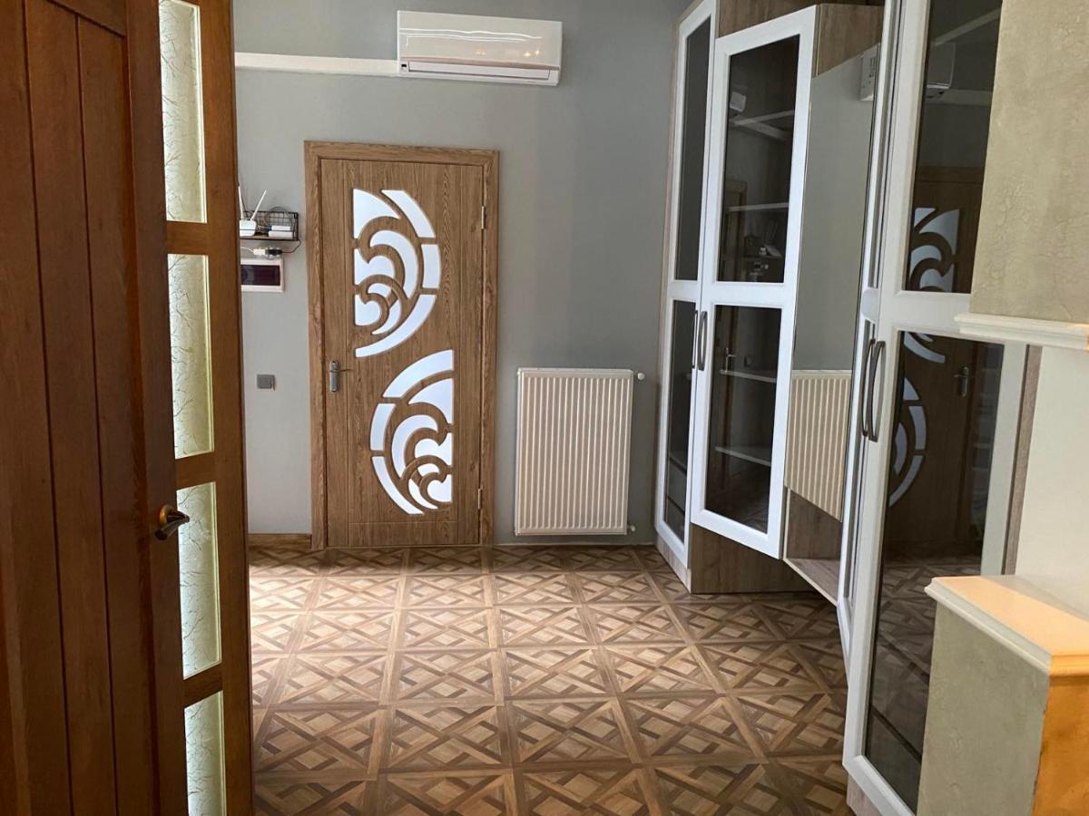 Apartment On Balabana Street Leopoli Esterno foto