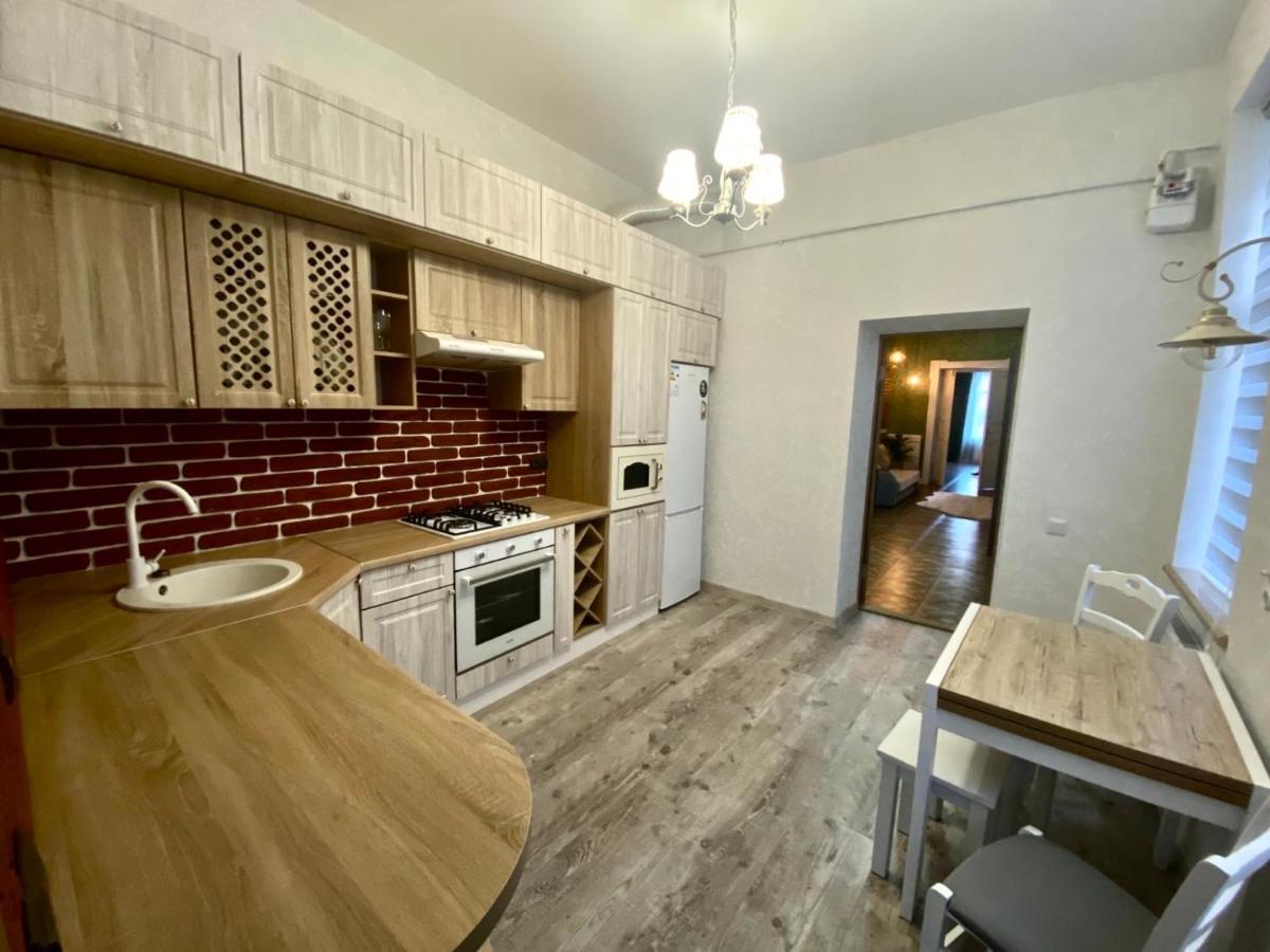 Apartment On Balabana Street Leopoli Esterno foto